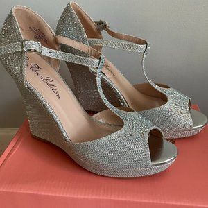 De Blossom Collection Silver Glitter Wedge Heels